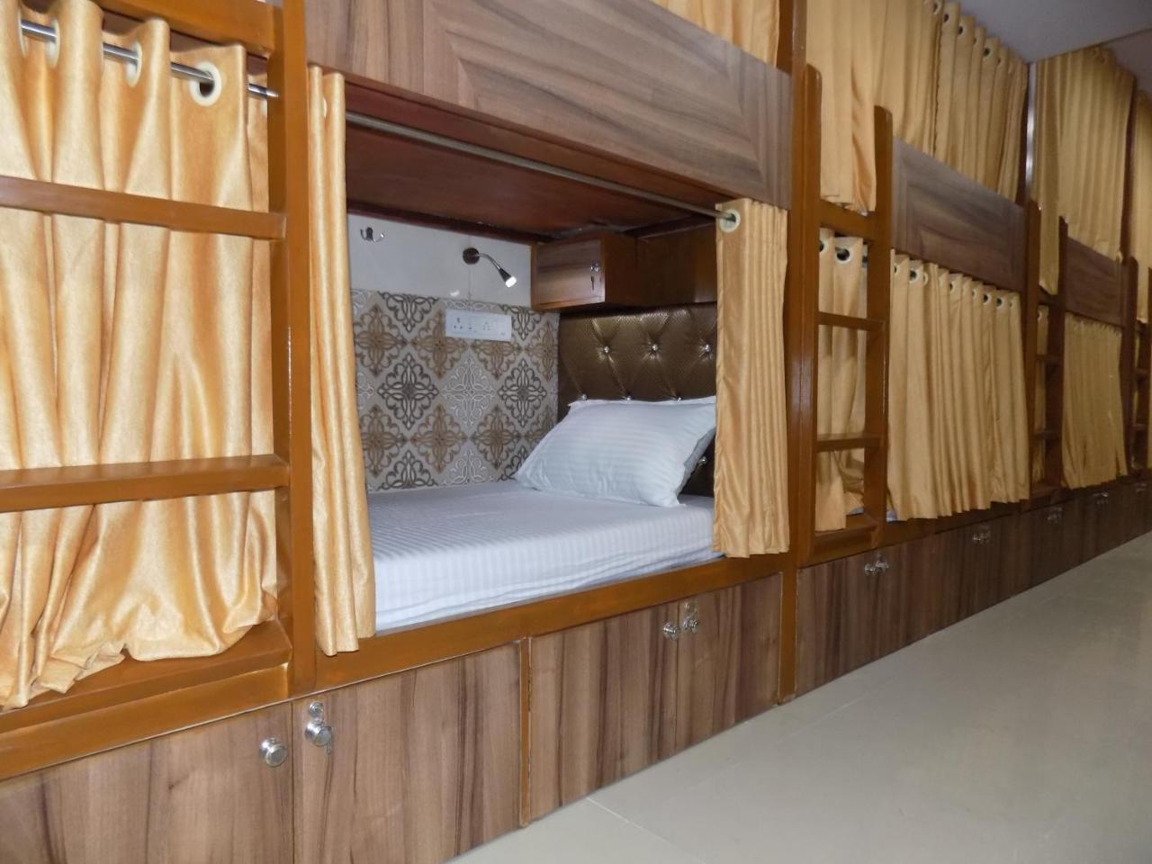 Metro Inn Dormitory - Mumbai — Photos 1